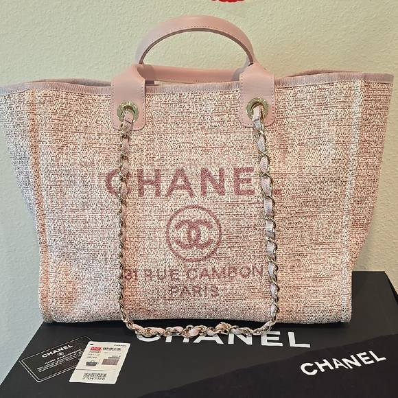 New In Box - Chanel Pink Tote Bag with Logo and Textured Design - Picture 1 of 11